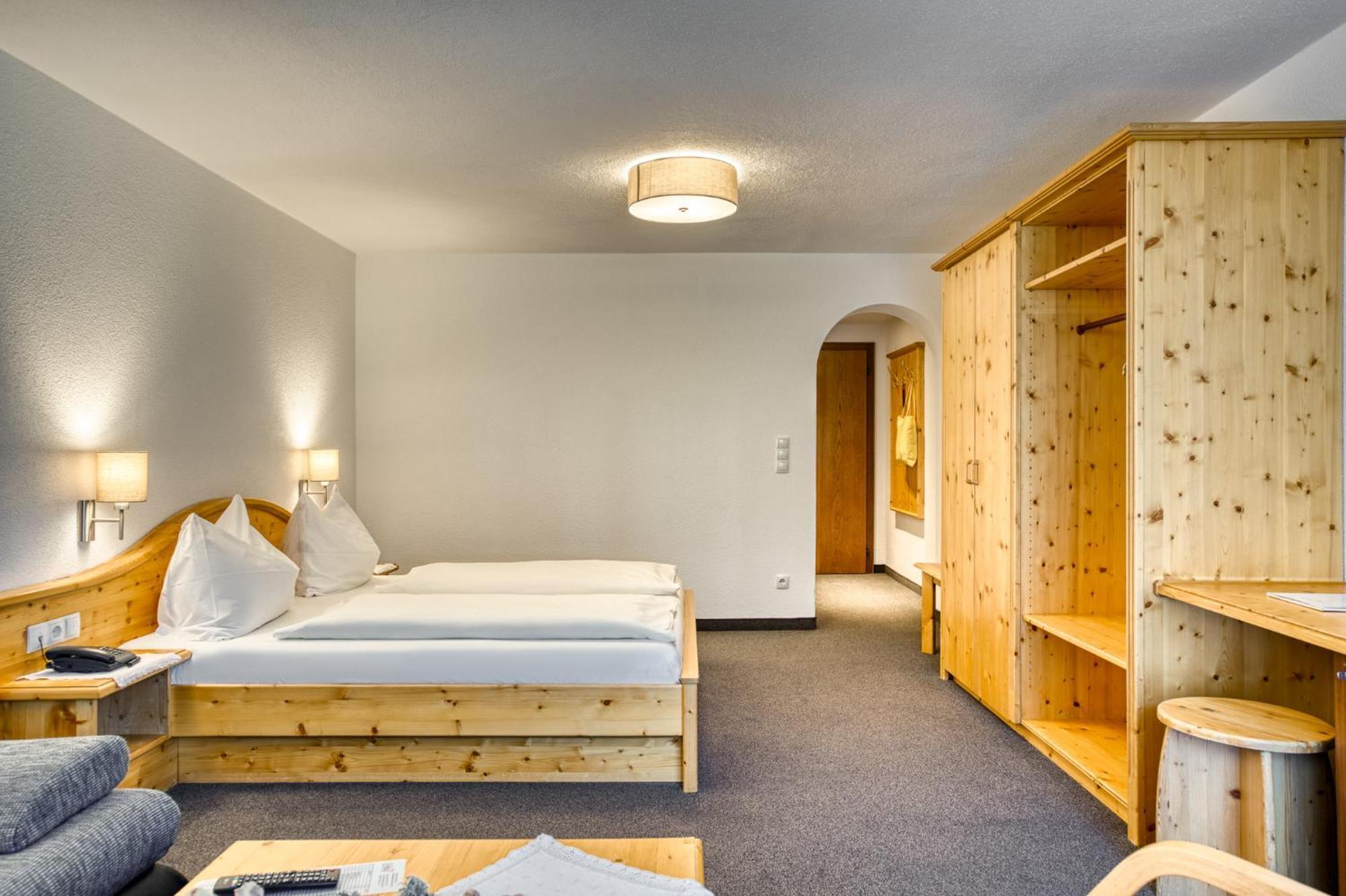 Hotel Erika ナウダース エクステリア 写真