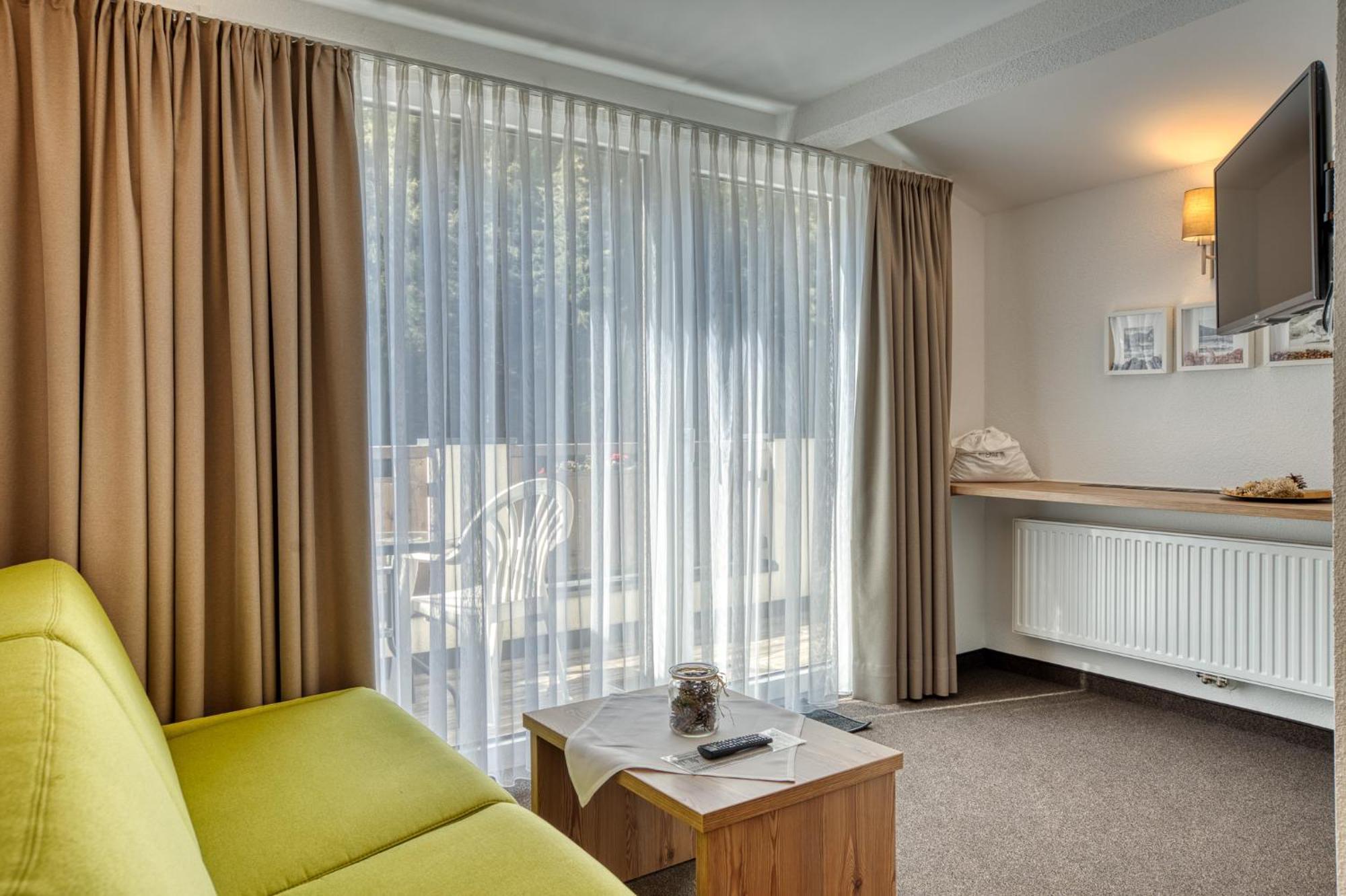 Hotel Erika ナウダース エクステリア 写真